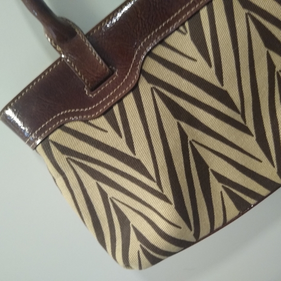 🌿 3/$15🌿EUC⚡Liz Claiborne small shoulder bag - Picture 2 of 14